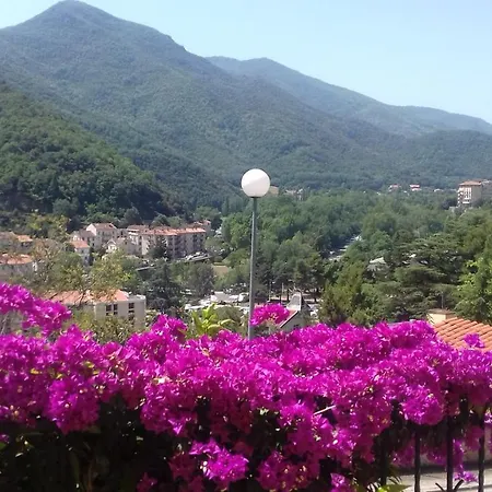 T3 Au Calme Au 2eme Etage Sans Ascenseur Vue Sur Les Montagnes Navette A Proximite Apartment *