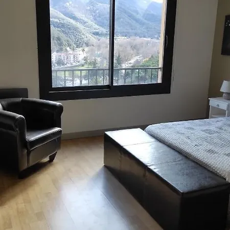T3 Au Calme Au 2eme Etage Sans Ascenseur Vue Sur Les Montagnes Navette A Proximite